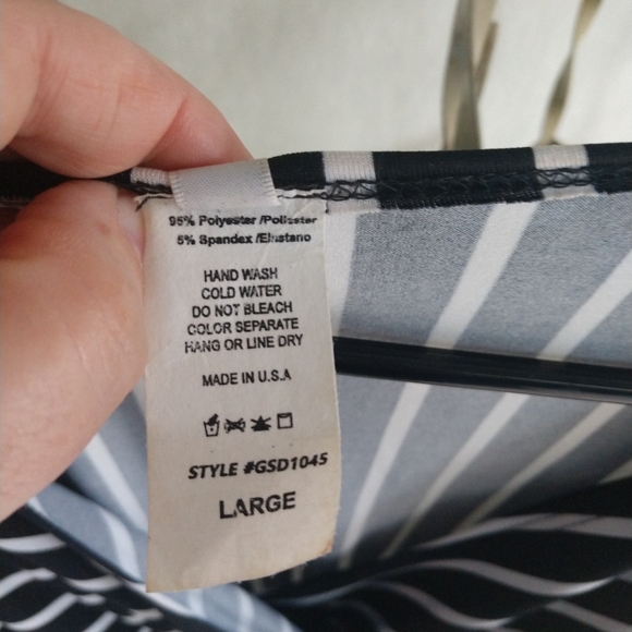 Black and white pinstriped dress, faux wrap - Picture 4 of 6